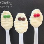 #Halloween Mummy Spoons | #LivingCreative | Fun Food Idea